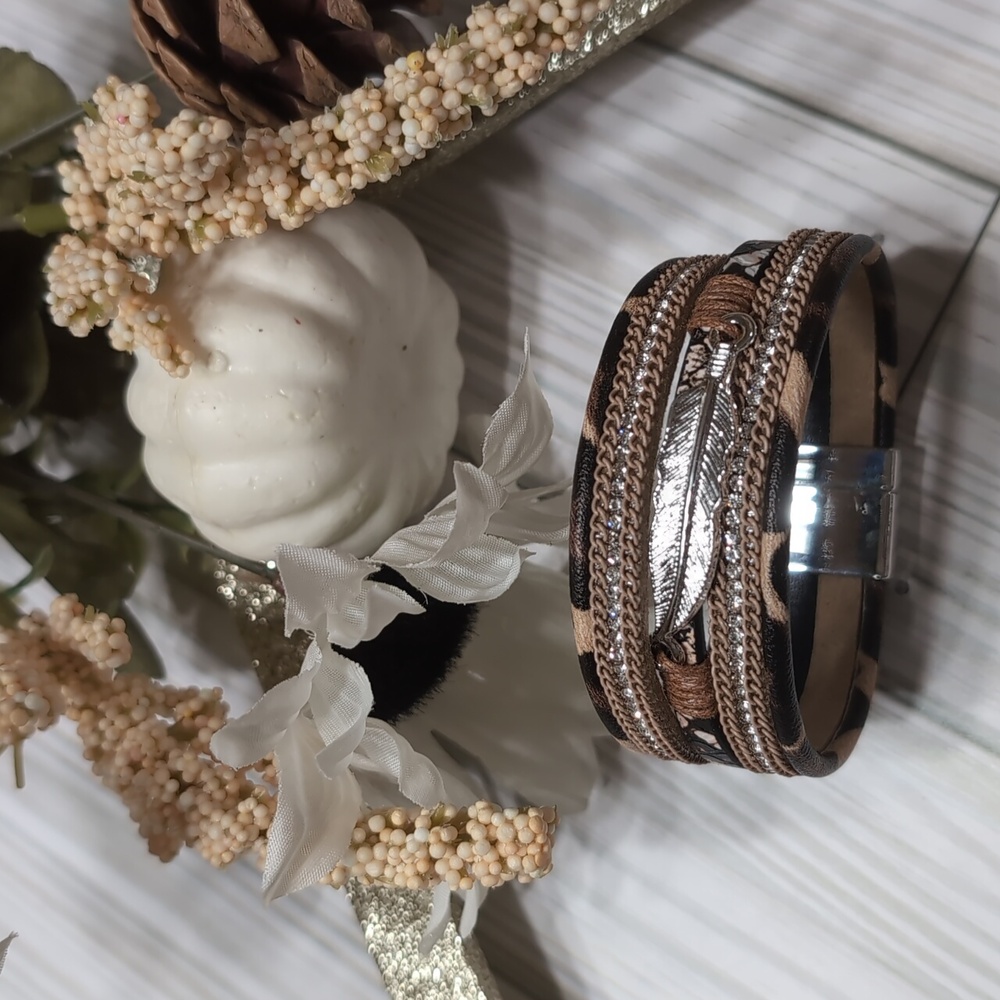 NEW Leopard Print w/ Silver Feather Layered Leatherette Magnetic Bracelet